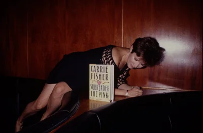 Кэрри Фишер в молодости в купальнике