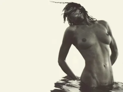 Конни нильсен обнажёнка