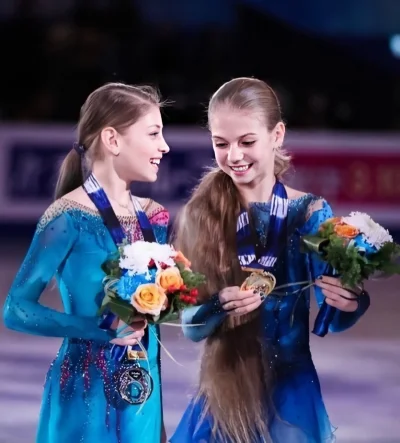 Александра Трусова в купальнике