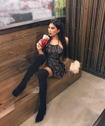 Женщина красивая