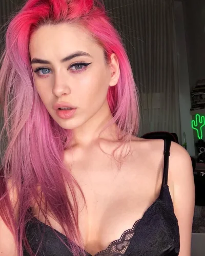 Морана Батори в 14