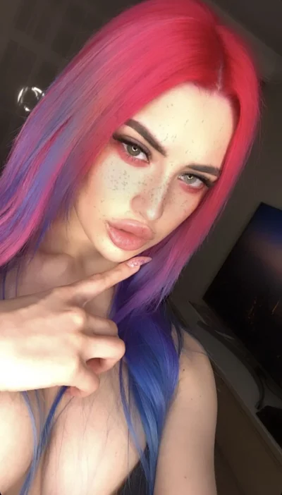 Карина Батори