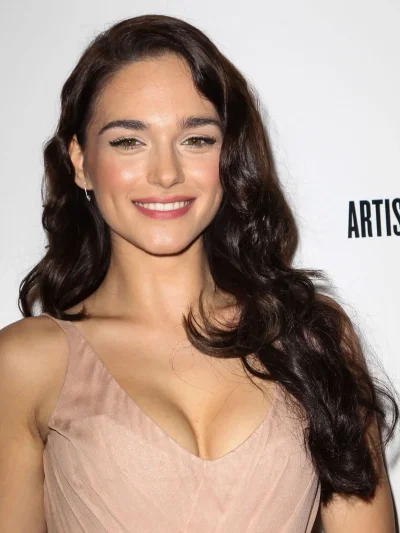 Эмануэла Фоллиеро хот