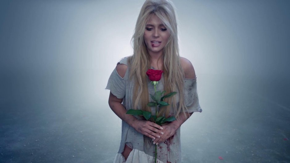 Анна Шульгина в купальнике