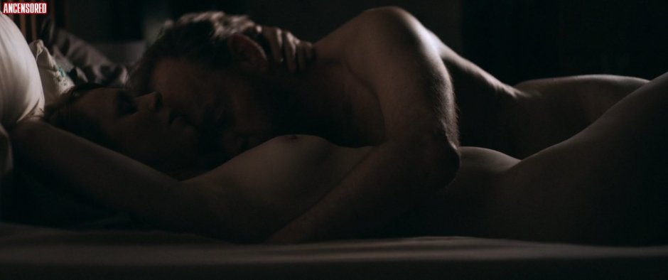 Столпы земли Хейли Этвелл постельная сцена