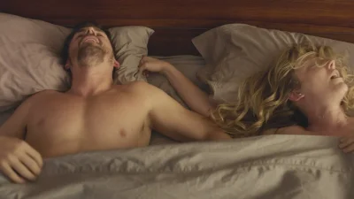 Сериал шучу джуди грир в постели