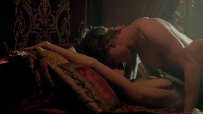 Ребекка Фергюсон белая Королева intim