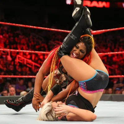 Алекса блисс wwe raw