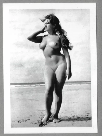 Джун Палмер голая вагина