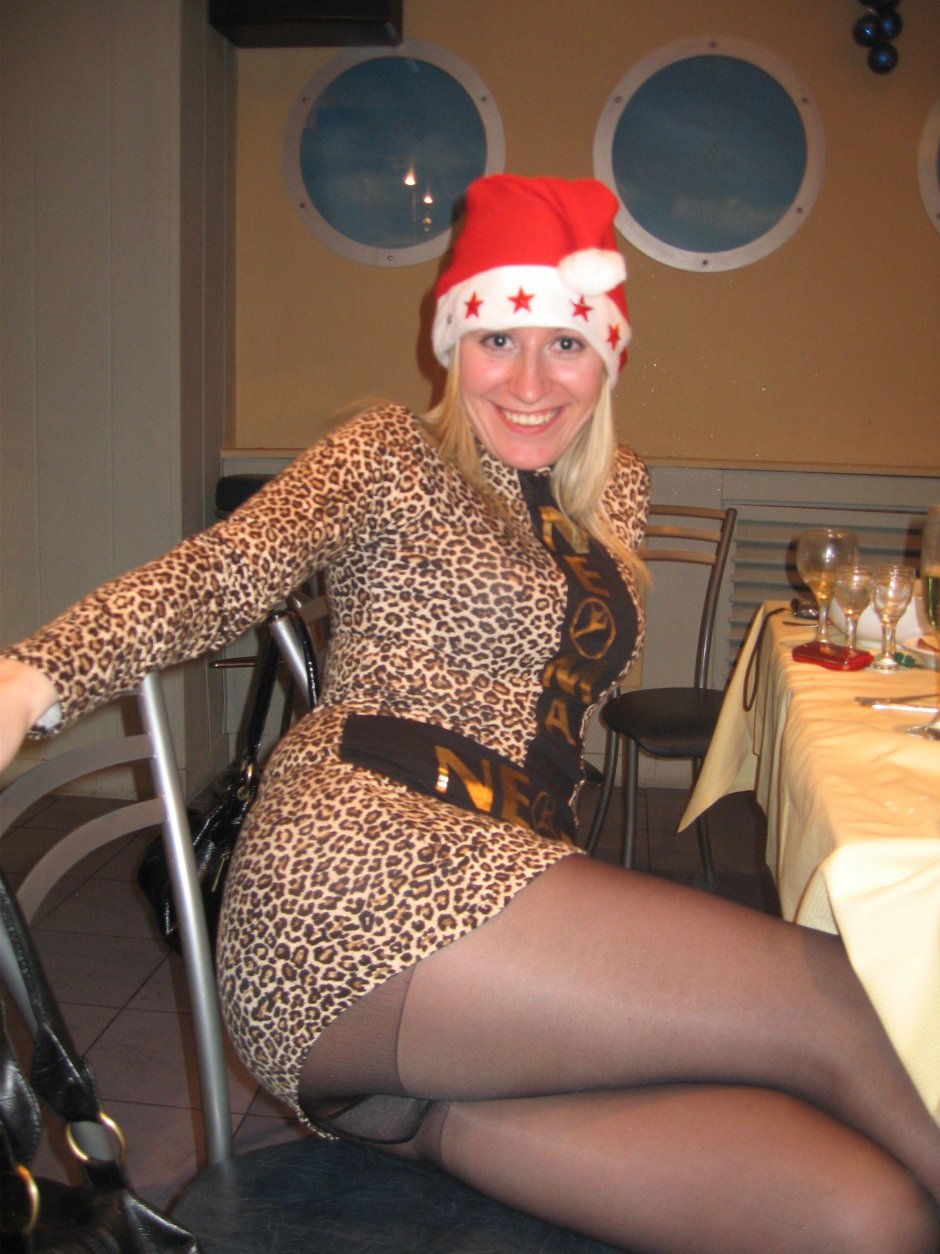 Взрослые дамы на корпоративе