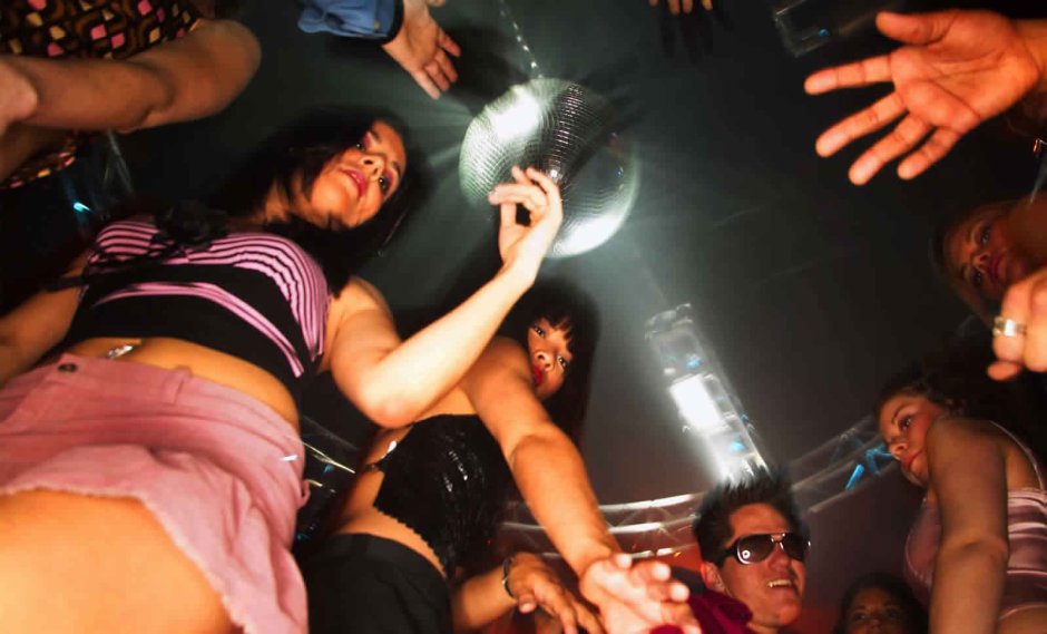 Голые на дискотеке в ночном клубе