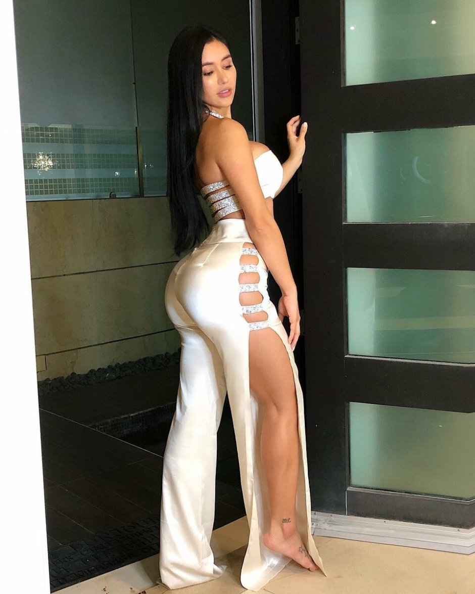 Австралийская модель Jocelyn Savage