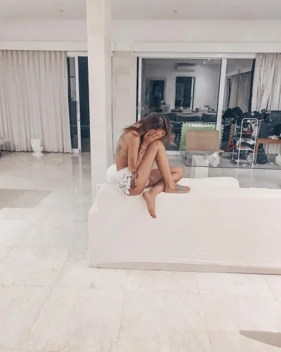 Айза анохина голая