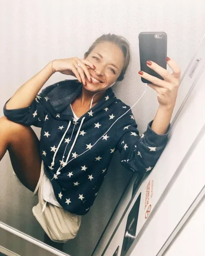 Серафима Низовская ню