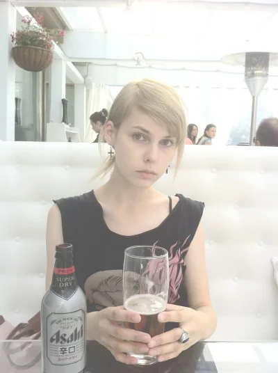 Alinarinrin в купальнике