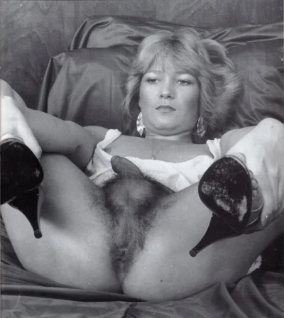 Черно белое ретро с голыми бабами