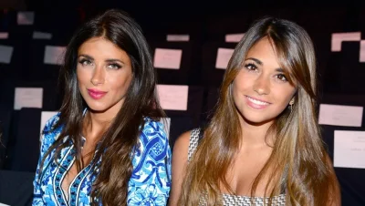 Месси с женой в кровати