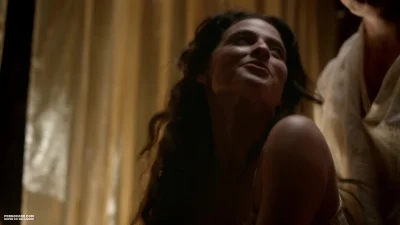 Лара Пулвер горячие сцены