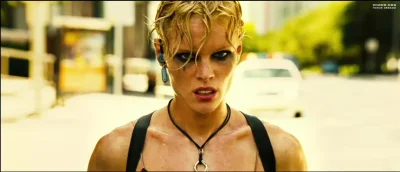 Кейт Наута перевозчик 2 голая