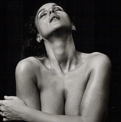 Моника Белуччи в молодости ню