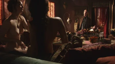 Эсме Бьянко Бурлеск-шоу