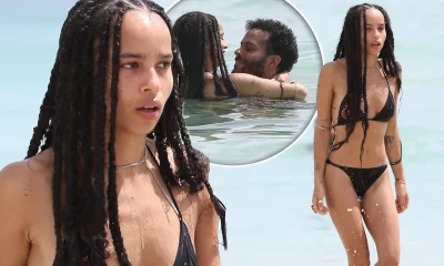 Зои Изабелла Кравиц в купальнике