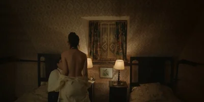 Лили Джеймс актриса в купальнике