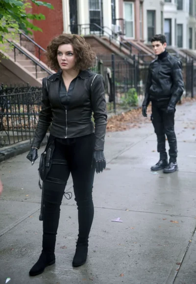 Камрен Бикондова лысая