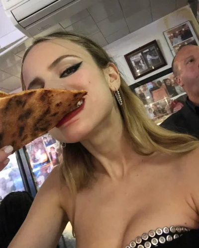 Хелстон Сейдж голая слив