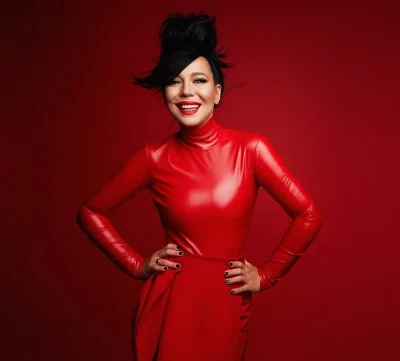 Певица елка