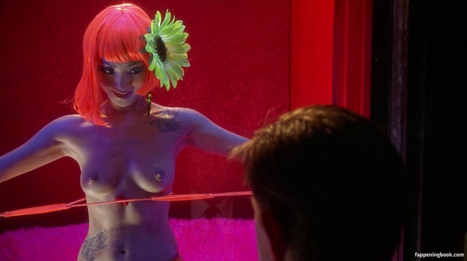 Натали портман близость