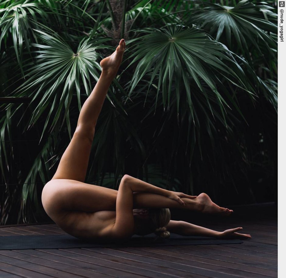 Йога голая Мелиса мендини
