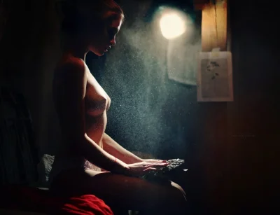 Девушки обнажаются в жару