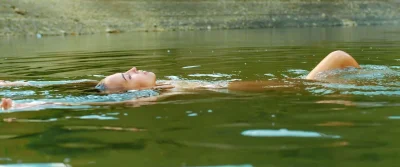 Аглая шиловская в купальнике