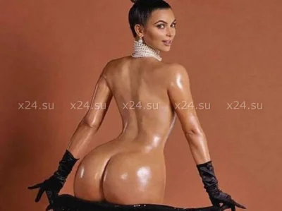 Kim Kardashian сливы
