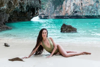 Голая илана из уральских пельменей