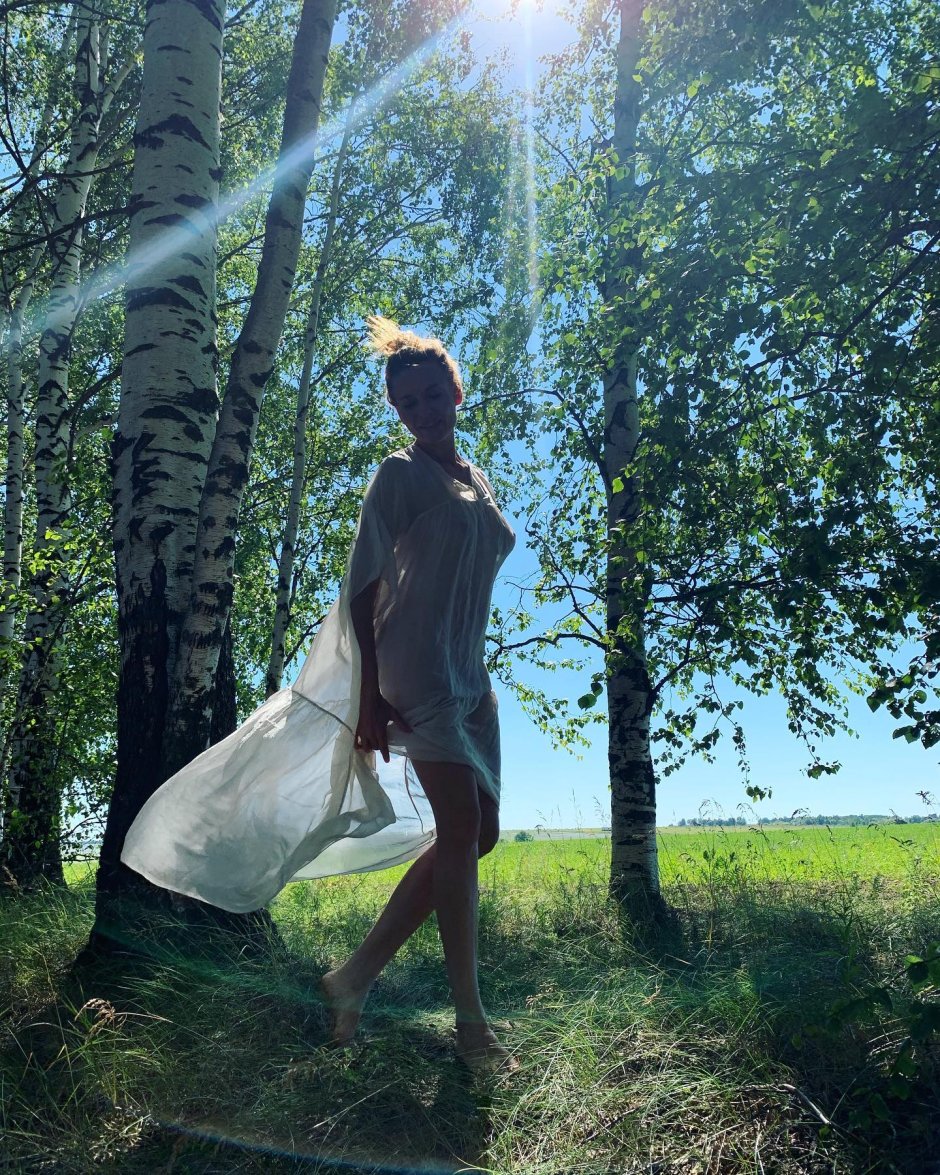 Любовь Толкалина голышом