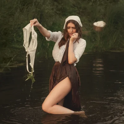 Оксана Зарубина на сеновале