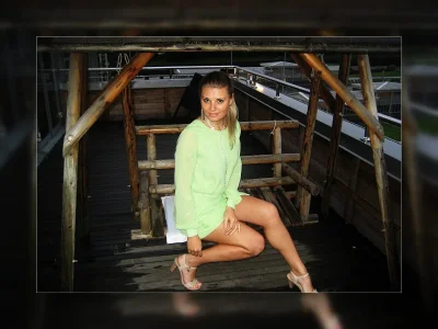 Девушка и женщина