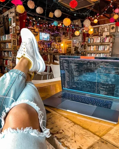 Блондинка и компьютер