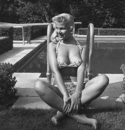 Бетти Бросмер (Betty Brosmer) голая