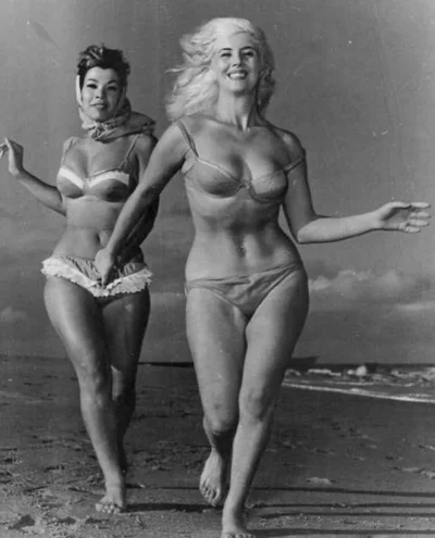 Желтая пресса ретро голые