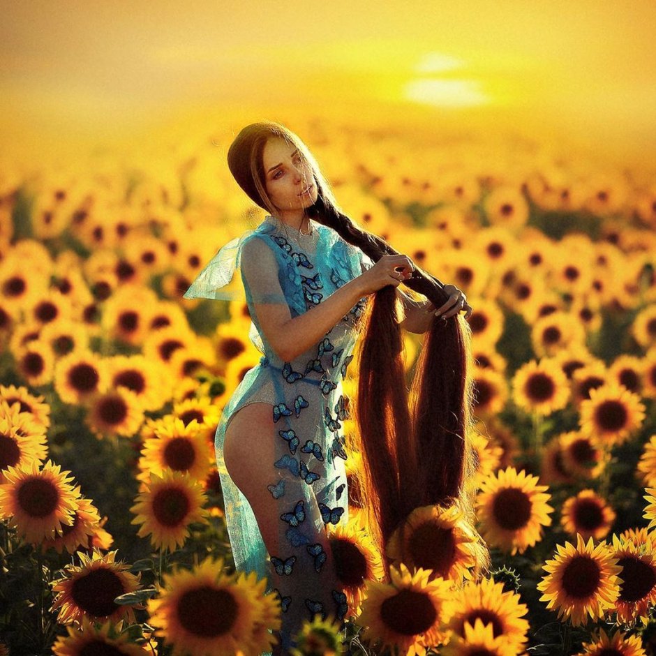 Девушка с косой