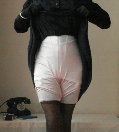 Женщины в корсете с Панталонами