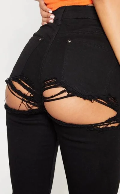 Джинсы с дырками на попе