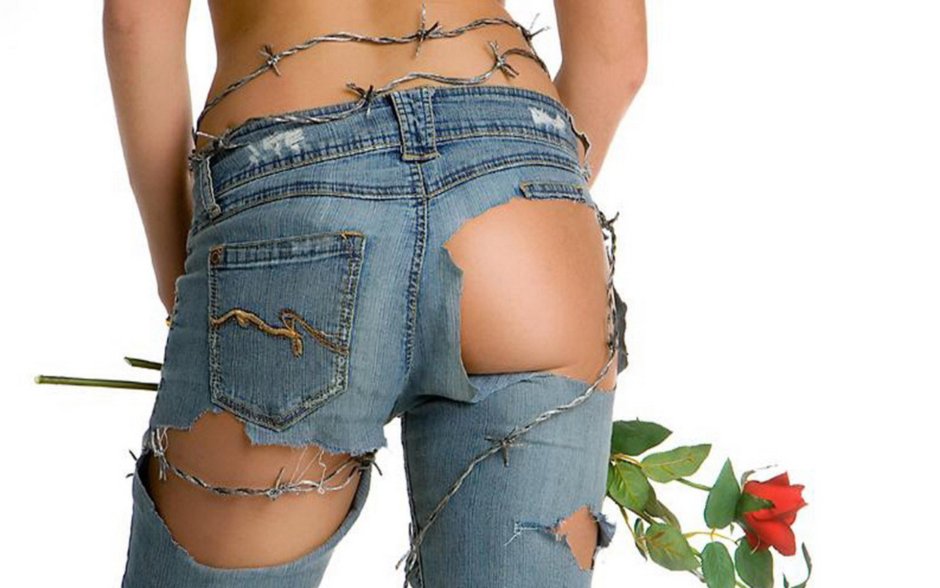 Вагина в джинсовых шортах