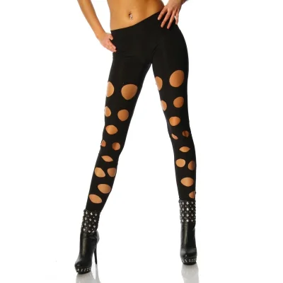 Порванные штаны на заднице