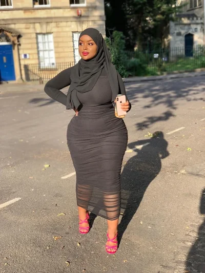 Пышные фигуры в хиджабах