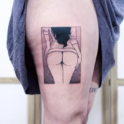 Порнозвезда с маленькой тату на попе