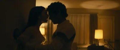 Лили коллинз постельные сцены